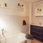 Modernes Haus Mit Dachterrasse Und Klimaanlage * Erkelenz