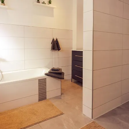 Modernes Haus Mit Dachterrasse Und Klimaanlage * Erkelenz