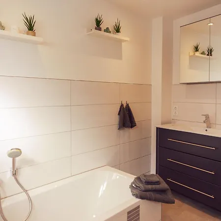 Modernes Haus Mit Dachterrasse Und Klimaanlage * Erkelenz