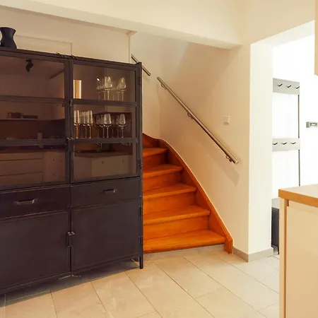 Modernes Haus Mit Dachterrasse Und Klimaanlage 아파트 에르켈렌츠